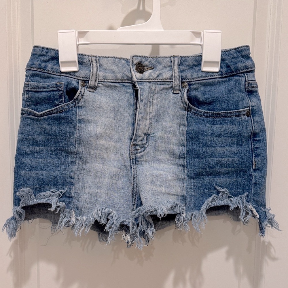 Altar'd State Two-Tone Frayed Blue Jean Shorts Size 27